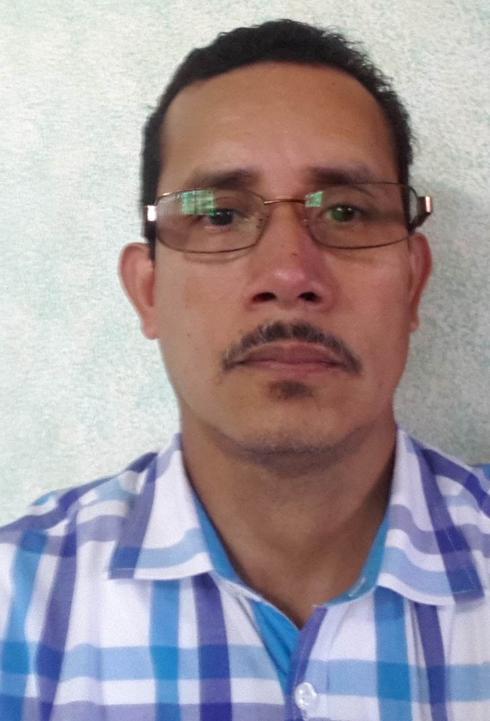 Roberto E. Vejarano